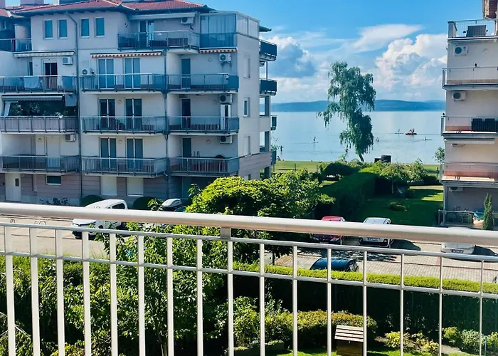 Balaton Beachside Apartman Siofok N2