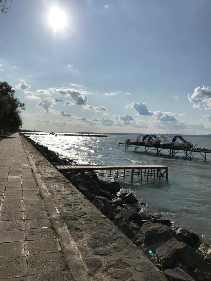 Balaton Beachside N2 Апартаменти Шіофок