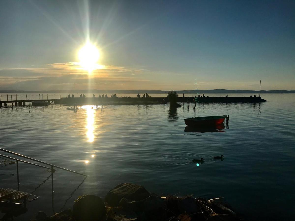 Balaton Beachside N2 Апартаменти *