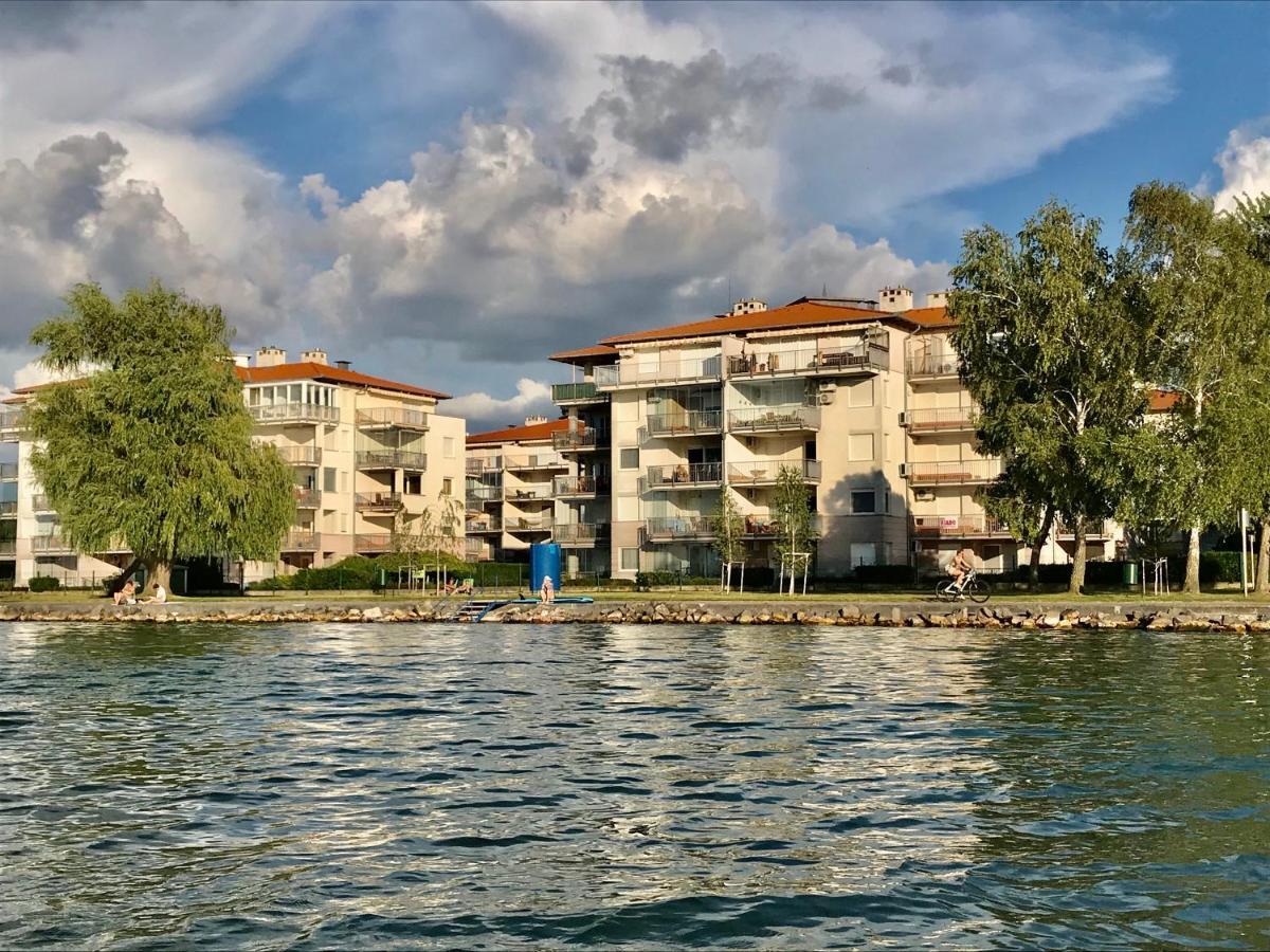 Balaton Beachside N2