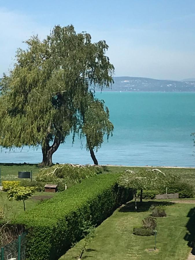 Balaton Beachside N2 *