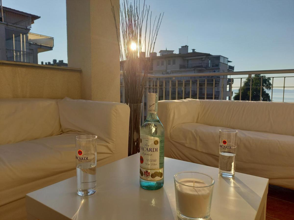 Balaton Beachside N2 *