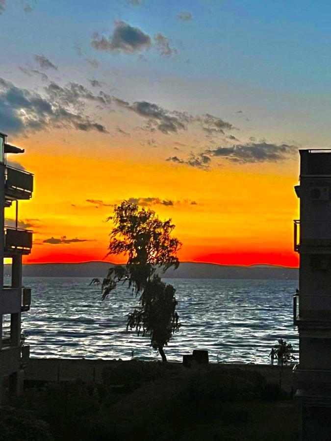 Balaton Beachside N2 *